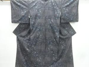 草花模様織出し本場泥大島紬着物（9マルキ）